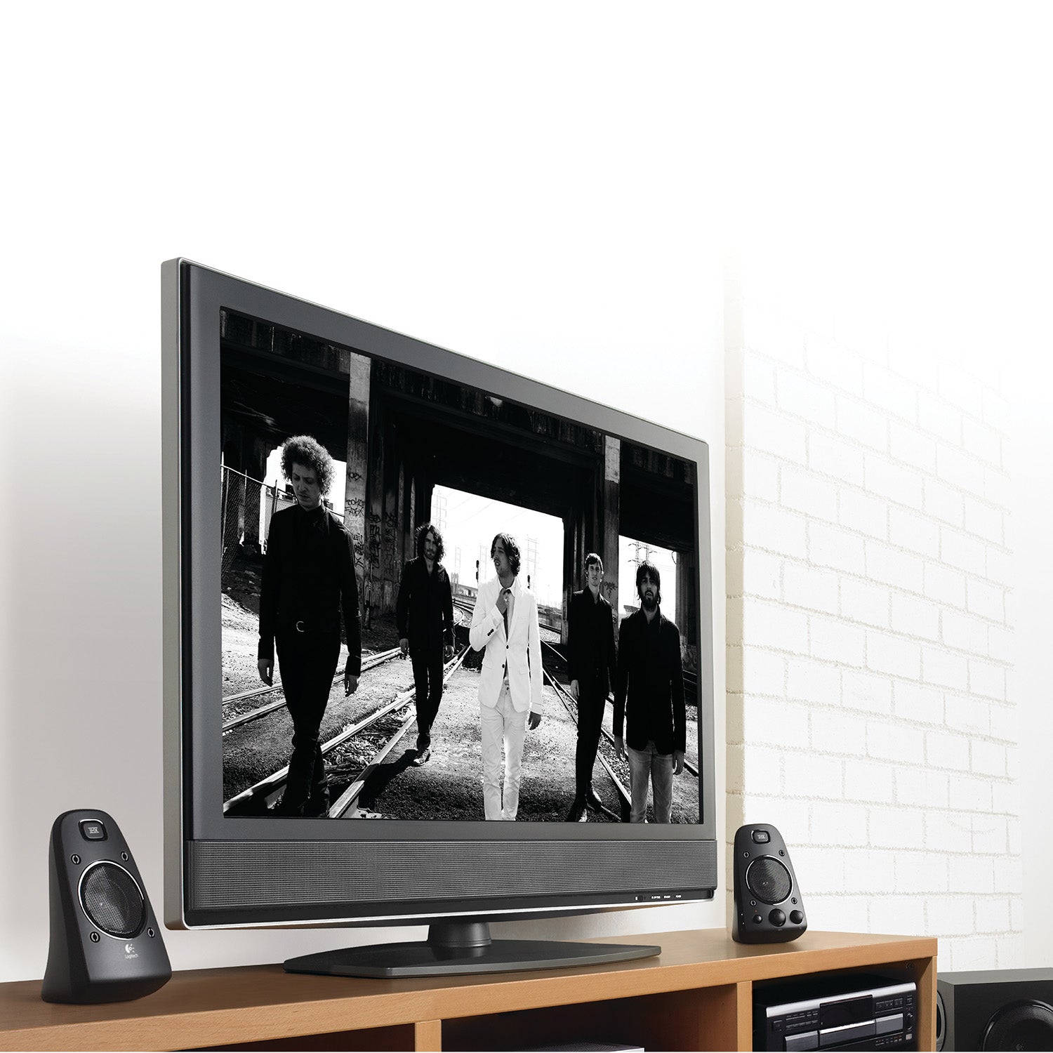 Logitech Z623 – PC-Lautsprecher-Set 2.1 mit Subwoofer, Schwarz