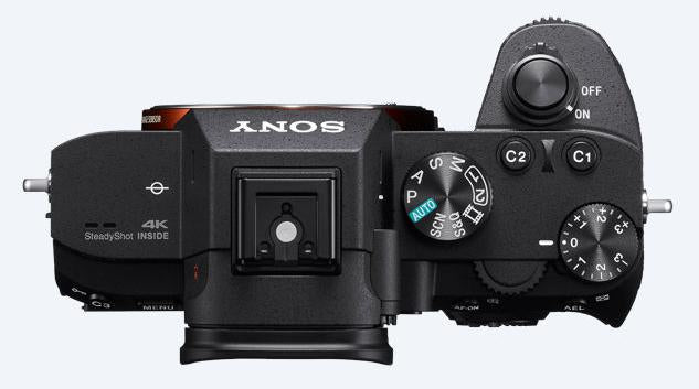 Sony Alpha 7 III Kit 28–70mm f/3.5–5.6 OSS – Vollformat, 24,2 MP, 4K, Schwarz