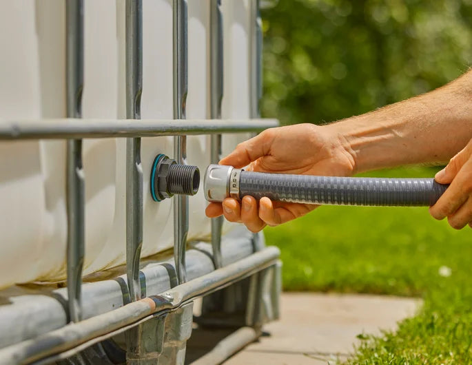 Gardena 9095-20 Tankverbinder Plug IN – Schlauch Ø 33,3 mm – für Wasserhahn G1/G3/4 – Kunststoff