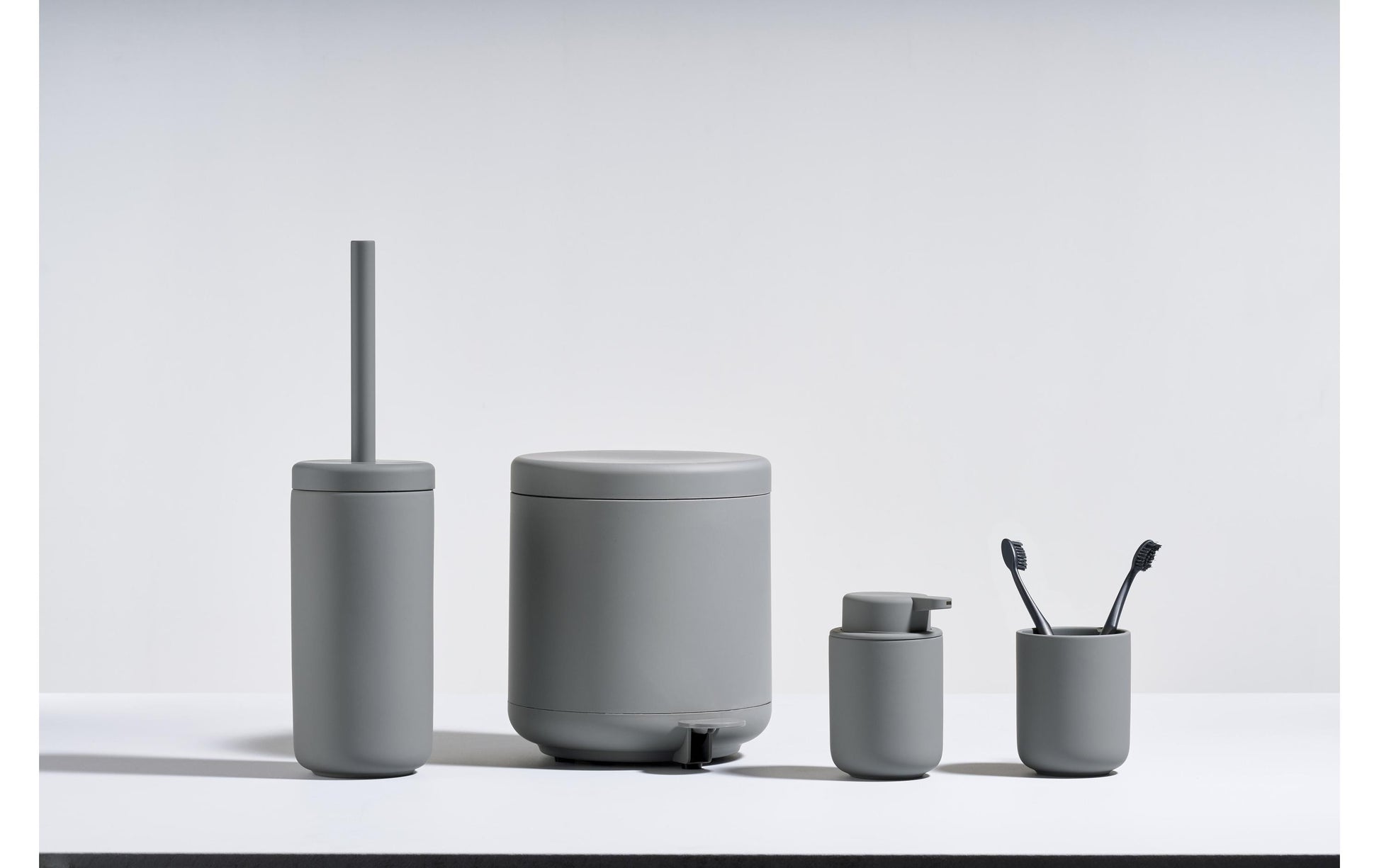 Zone Denmark WC-Bürstenset – Keramik, Grau, H 38,7 cm, Ø 10 cm