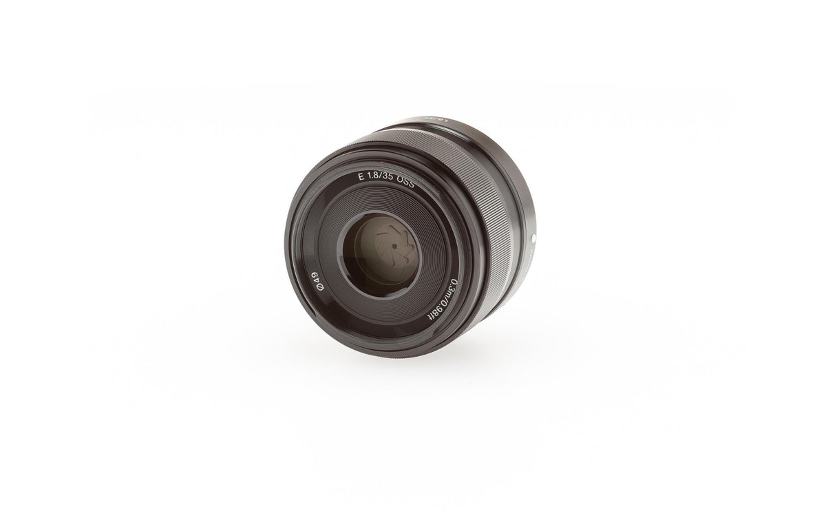 Sony SEL35F18 E-Mount Objektiv – 35 mm f/1.8 OSS – für NEX-C3A, NEX-F3K, NEX-3D und andere