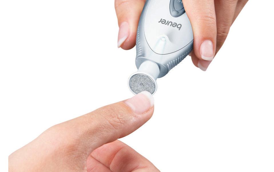 Beurer Maniküre-/Pediküre-Set MP41 – netzbetrieben, 2 Stufen – 7 Aufsätze – weiss