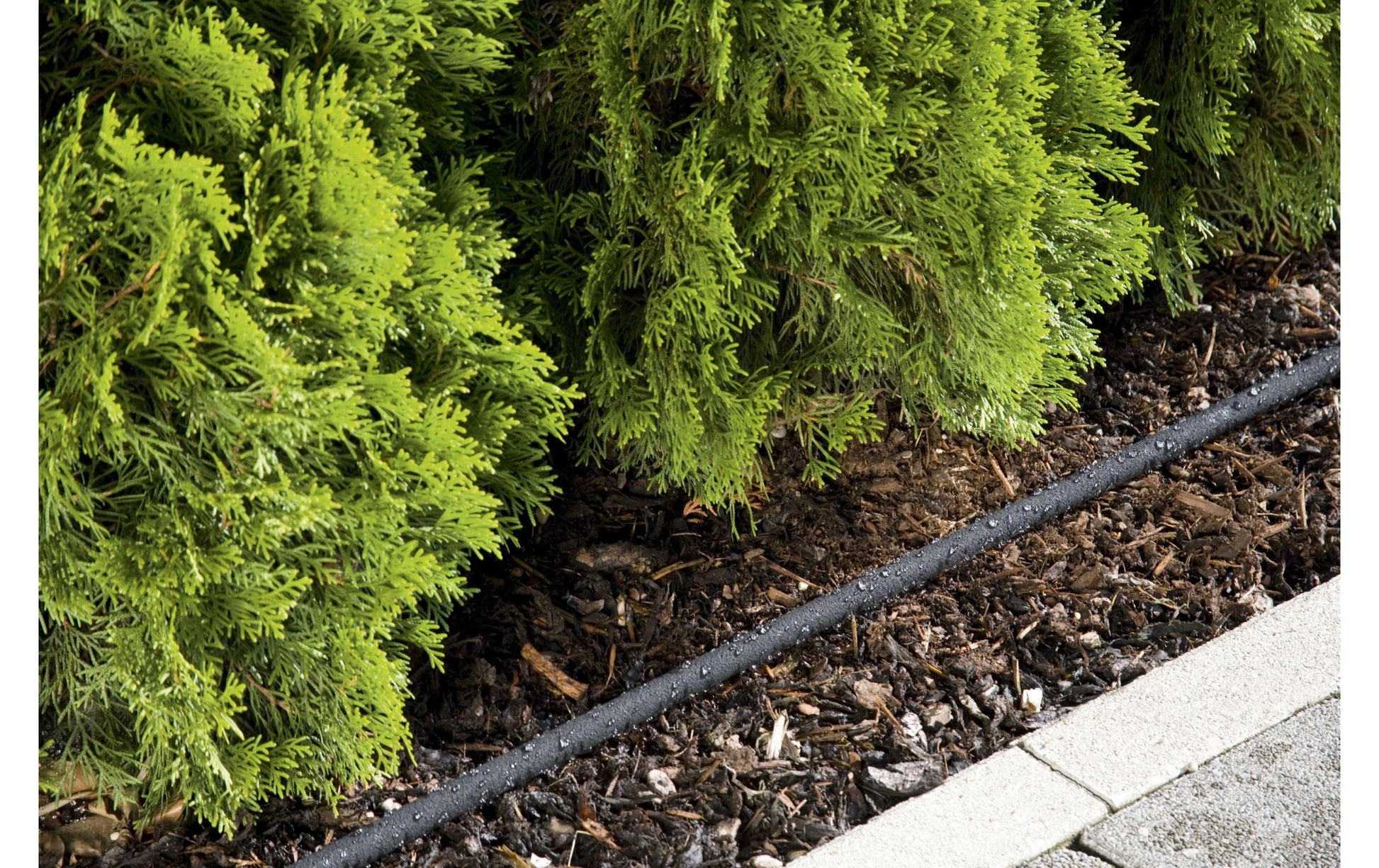Gardena 1969-20 Perlregner – Reichweite 15 m, Flächenabdeckung 15 m² – für Pflanzreihen