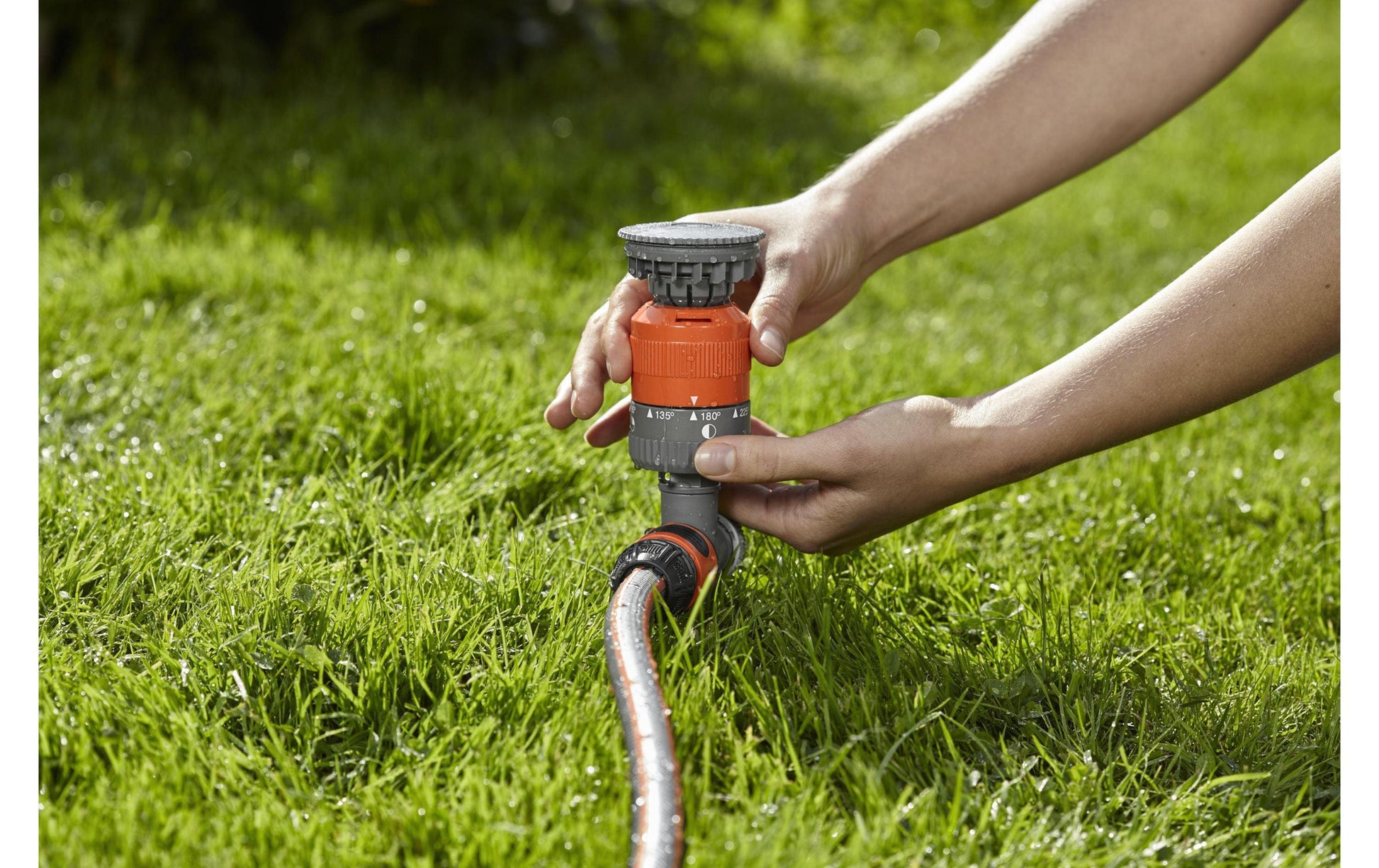 Gardena Comfort Vario Kreisregner – Reichweite 8,5 m, beregnete Fläche 225 m², verstellbarer Sektor