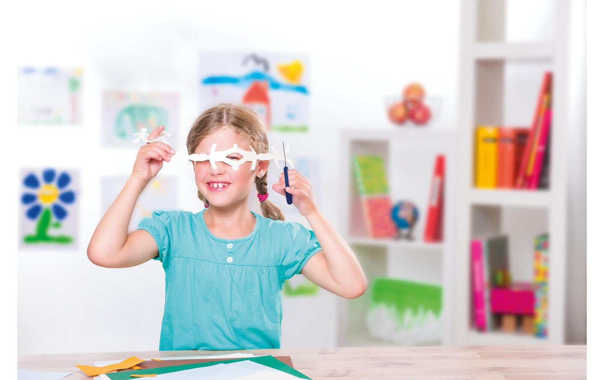 Pelikan Griffix Kinderschere, abgerundet, für Linkshänder – Titannitrid-beschichtet, ergonomischer Griff, Blau