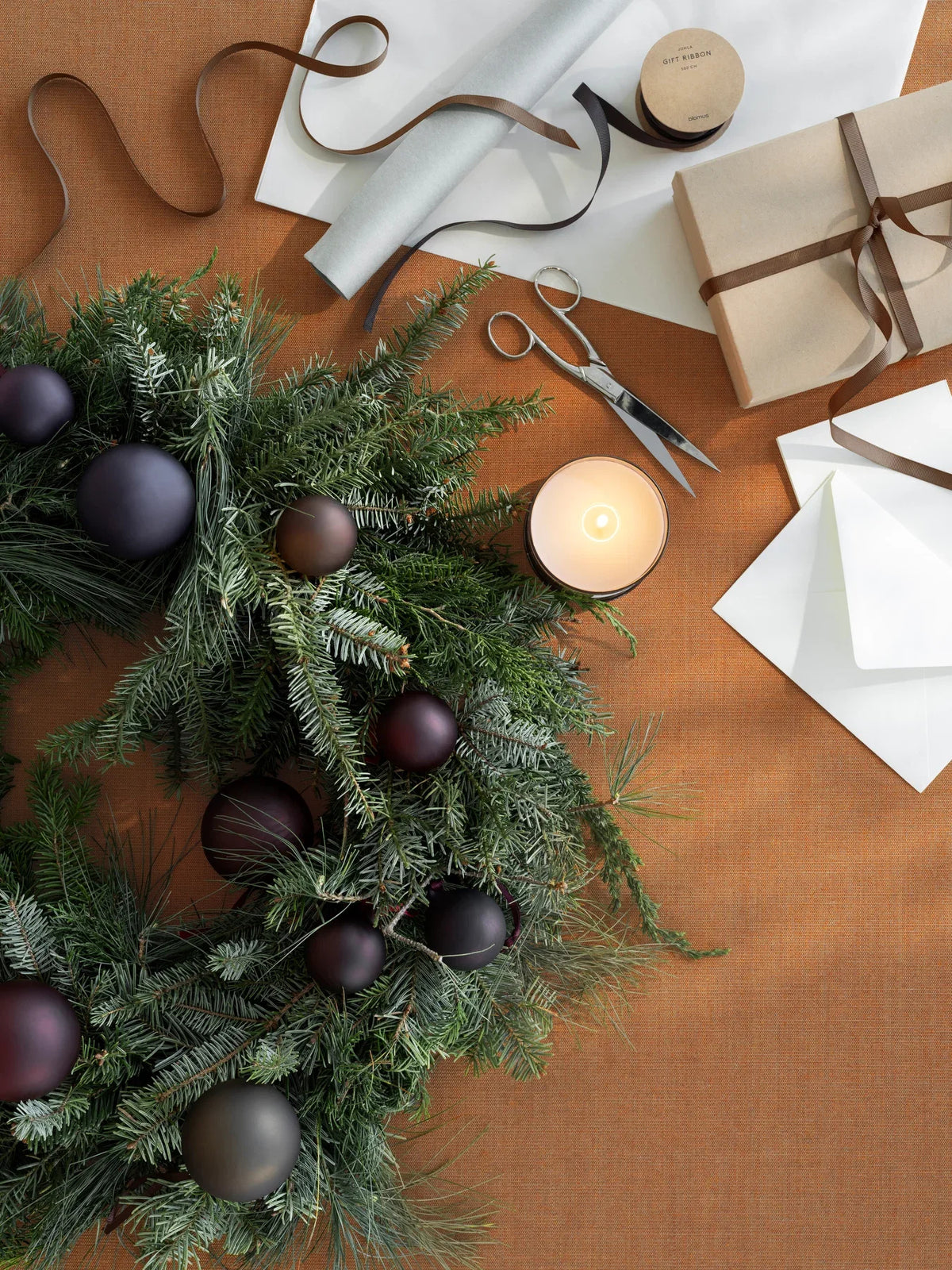 Blomus Weihnachtskugel – Ø 7 cm – Glas & Polyester, Braun – 4-teilig
