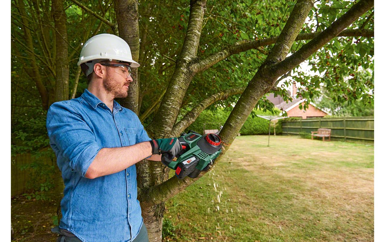 Bosch UniversalChain 18 Akku-Kettensäge – 18 V – Klingenlänge 200 mm – Solo – POWER FOR ALL