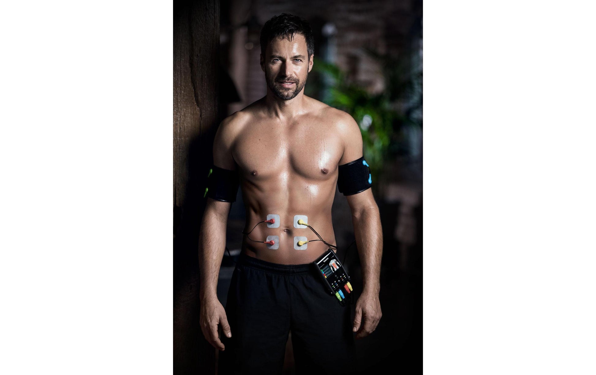Beurer Massagegerät EM 95 – Elektrostimulation (EMS), 4 Kanäle, 40 Programme, Bluetooth – Schwarz