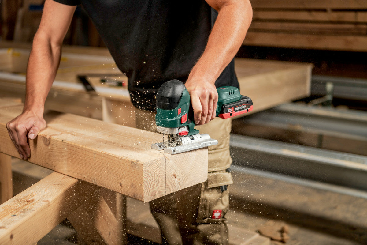 Metabo Stichsäge STA 18 LTX 150 BL – 18 V (CAS) – Schnellwechsel – Einschneidetiefe 150 mm – Solo