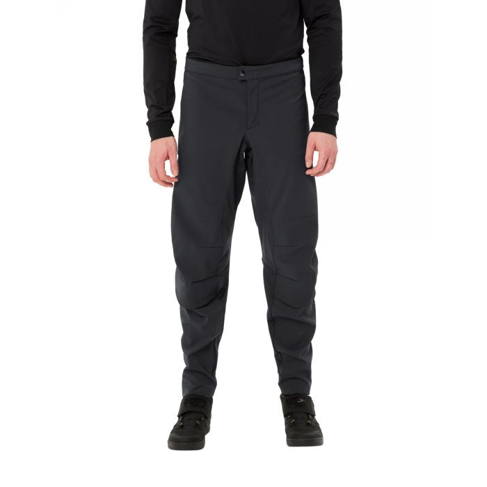 VAUDE Softshellhose Qimsa Pro – M – Schwarz, Softshell (recycelt), winddicht, wasserabweisend, reflektierend