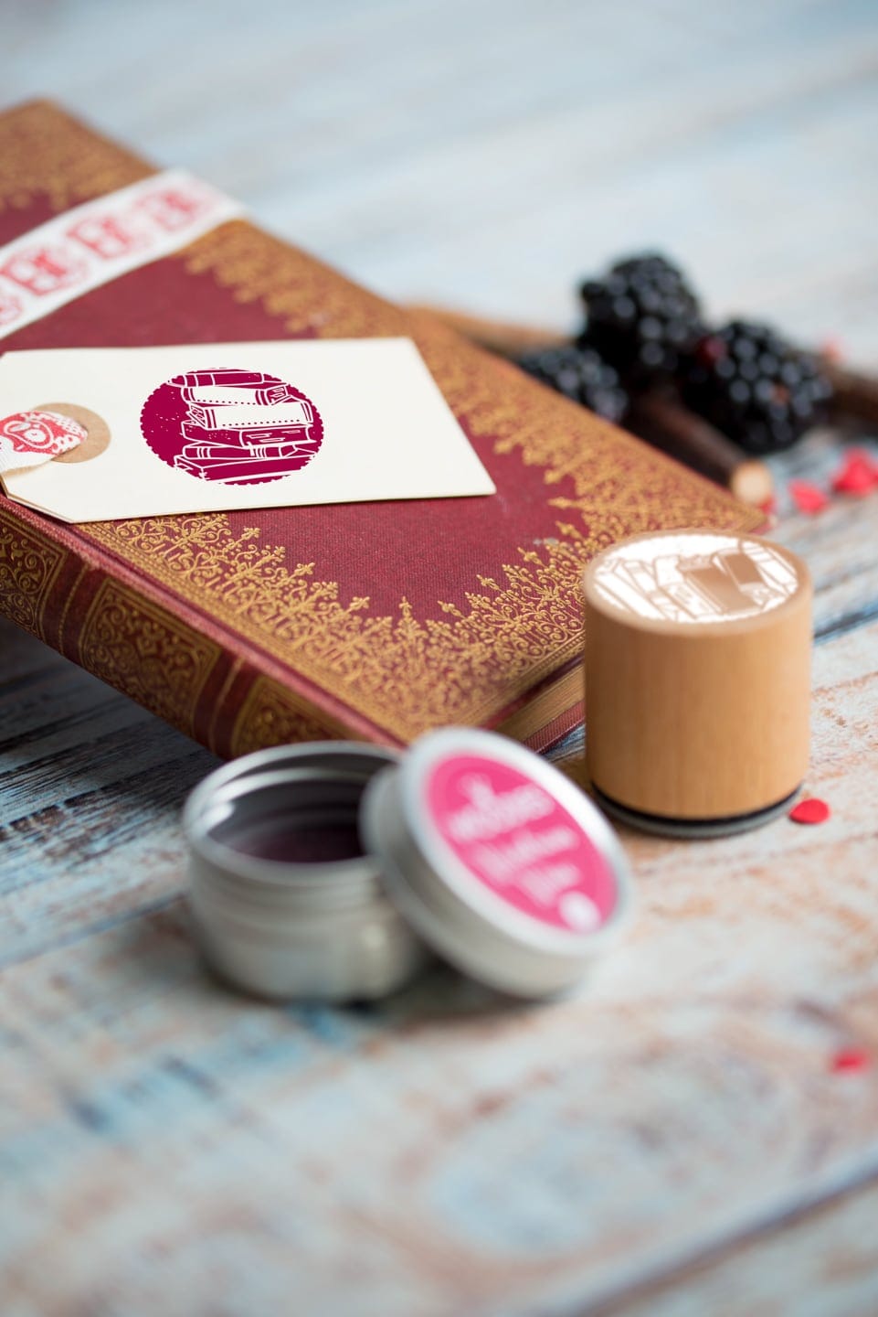 Colop Woodies – Motivstempel, Holz, Bücher-Motiv, Ø 30 mm