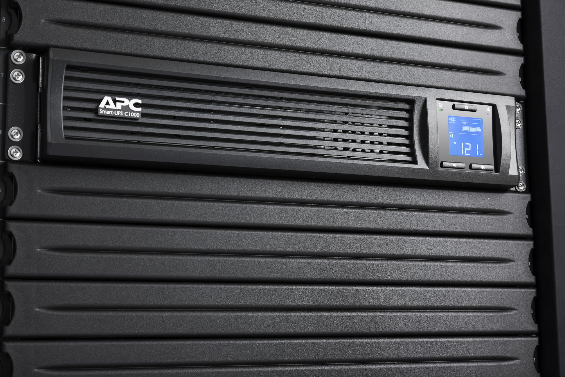 APC SMC1000I-2UC USV 1 kVA/600 W Line-Interaktiv – 2U Rack – C13×4, Eingang IEC C14 – SmartConnect