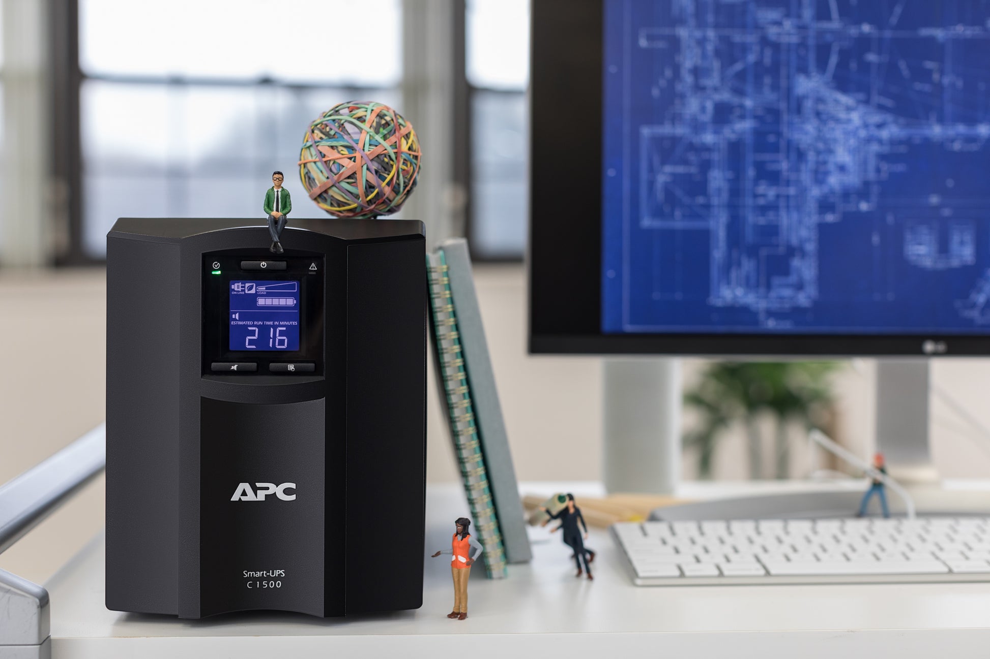 APC SMC1500IC USV 1,5 kVA/900 W Line-Interaktiv – Mini-Tower – C13×8, Eingang IEC C14