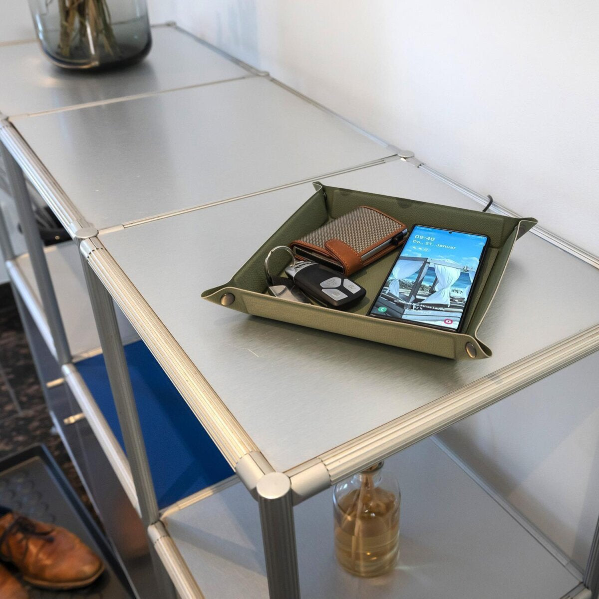 4smarts Smarttray Ladestation (EU) – 20 W, 2× USB-C + 1× USB-A, Qi, faltbar – für Smartphones