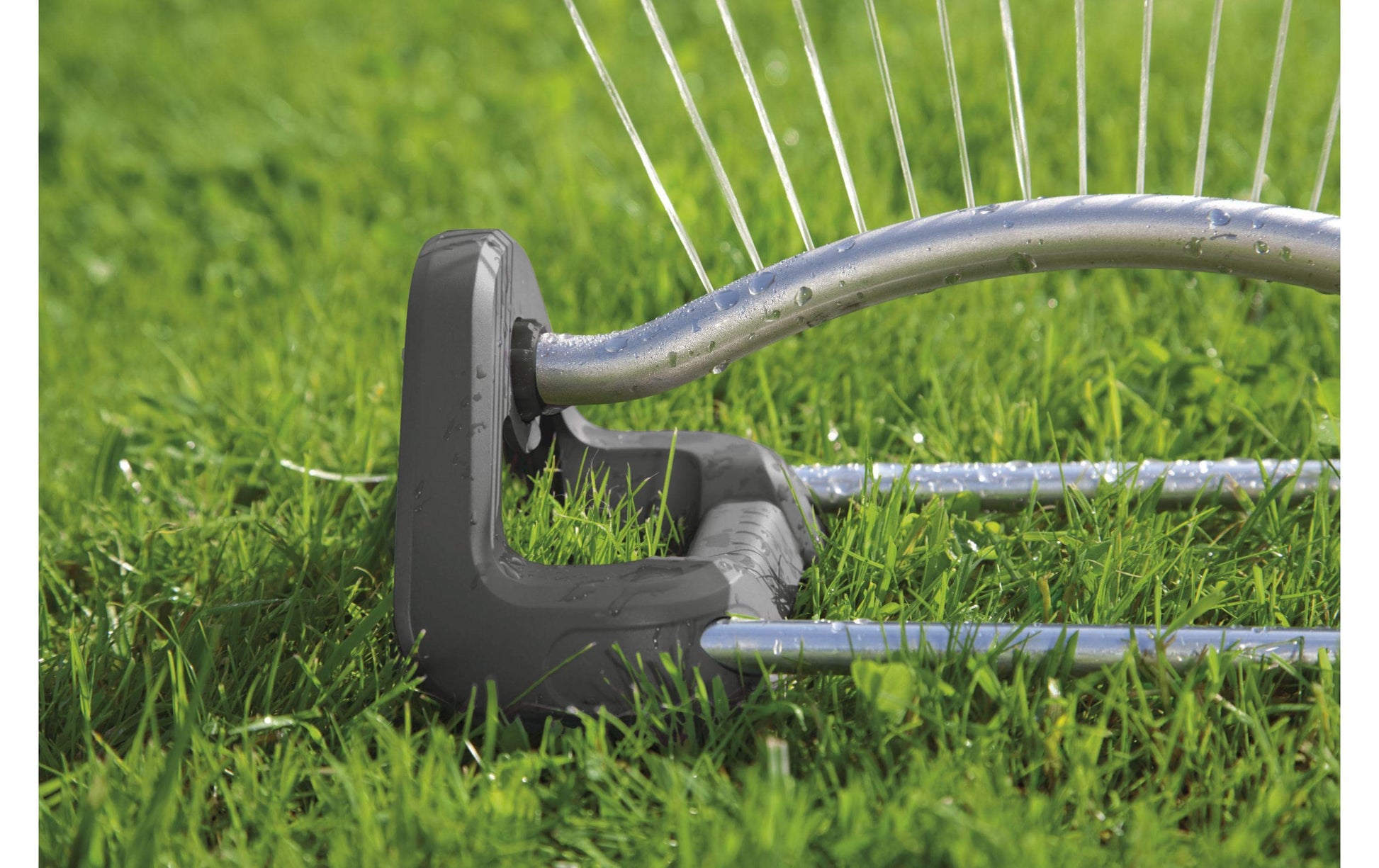 Gardena Viereckregner Aqua S – 220 m² – schwarz