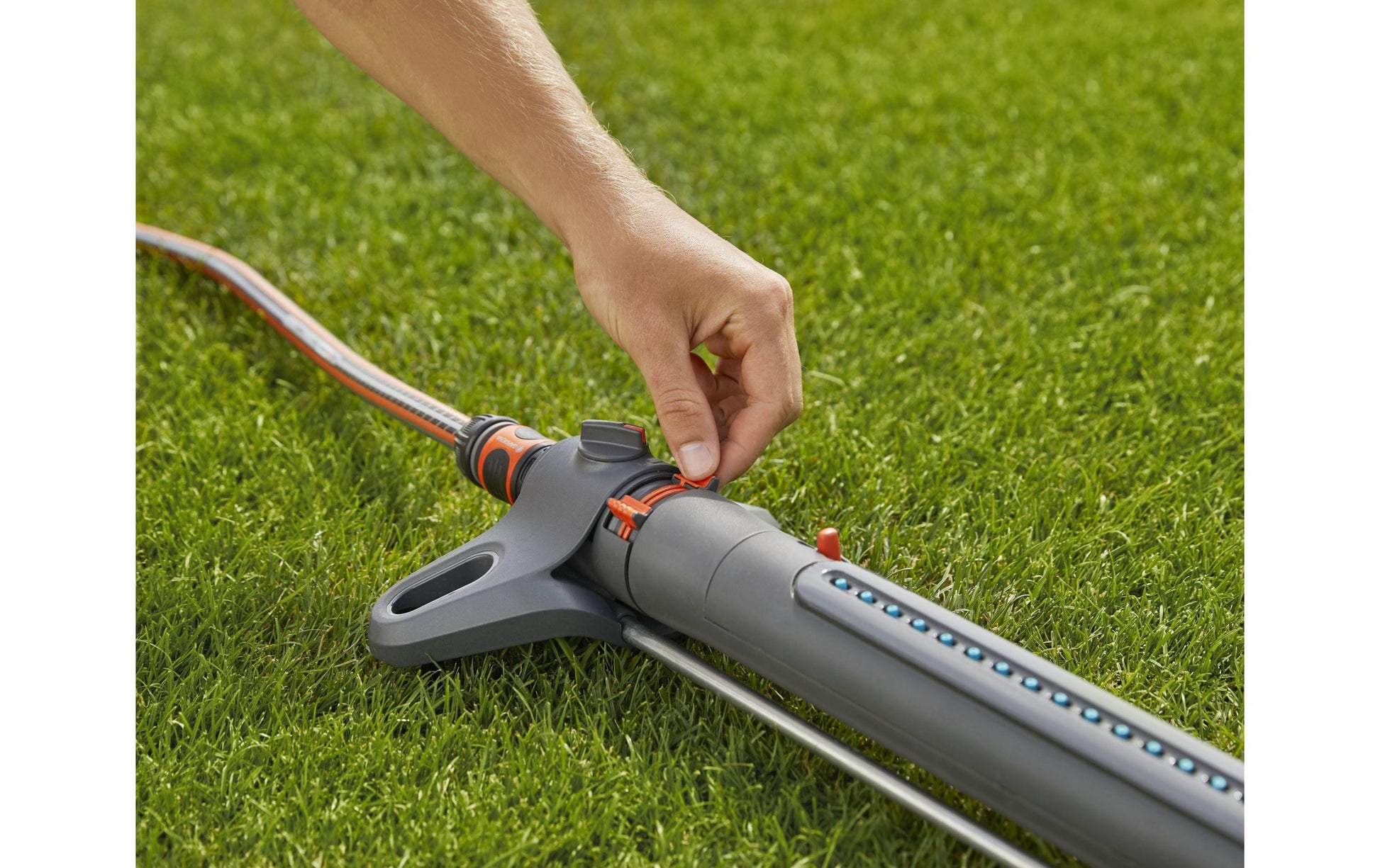 Gardena Viereckregner AquaZoom L – Sprühbereich 7–21 m, Schwarz