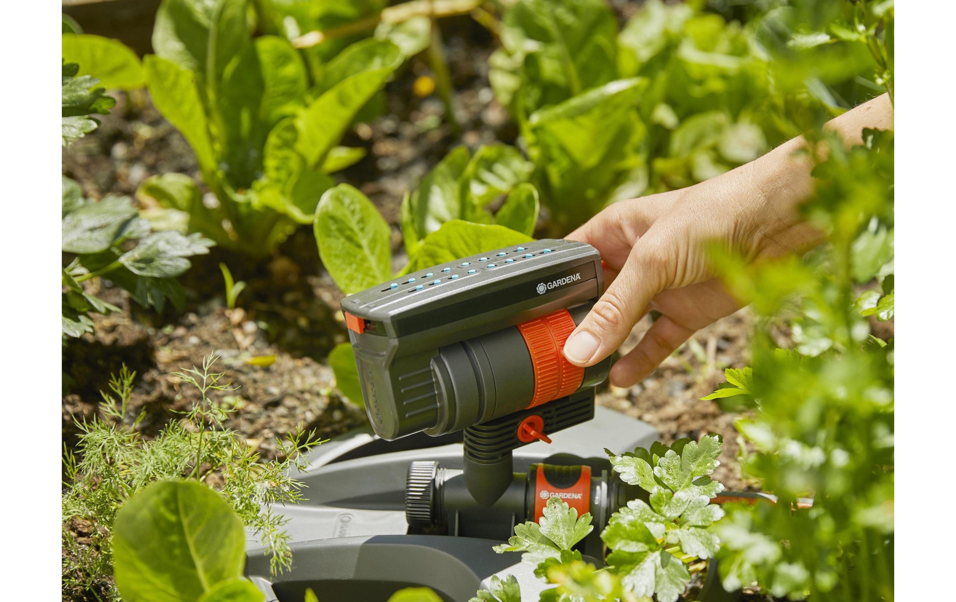 Gardena AquaZoom Compact Viereckregner – Sprühbereich 3–18 m, Abdeckung 9–216 m²