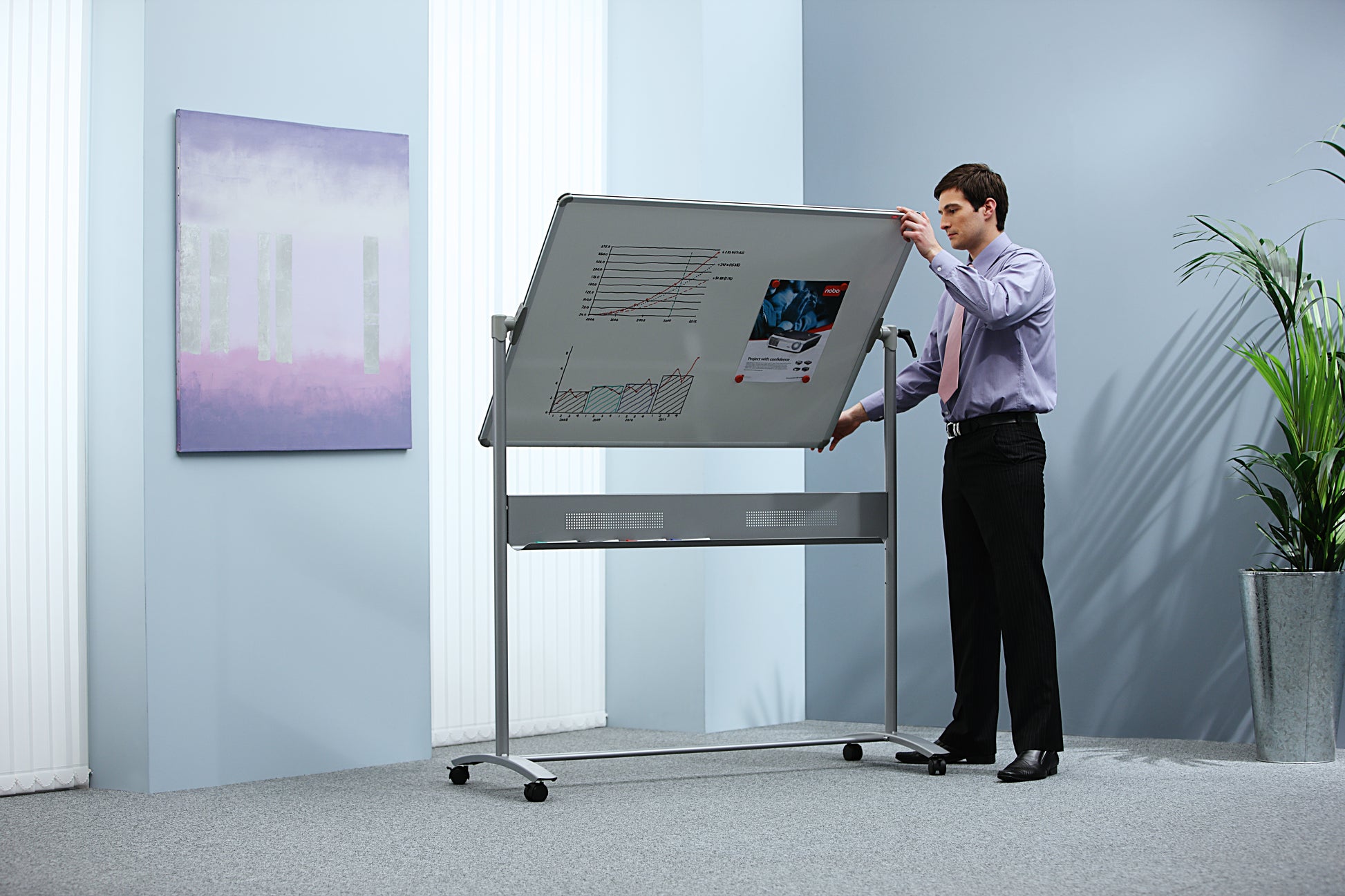 Nobo Whiteboard – 120 × 90 cm, Emaille, magnetisch, Aluminiumrahmen, mobil, beidseitig, inkl. Stift, Stifteablage