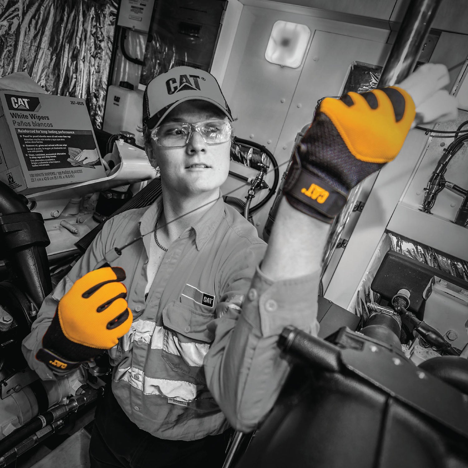 CAT Arbeitshandschuhe – M, 1 Paar – Kunstleder, EN 388:2122, Schwarz/Orange