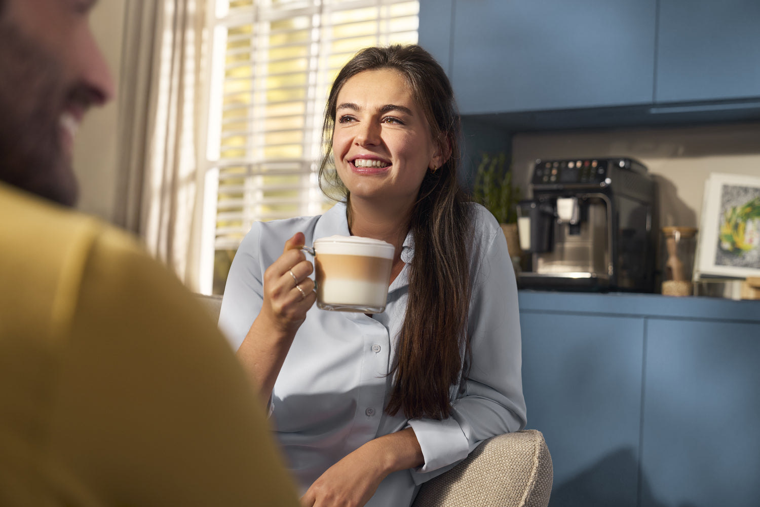 Philips 2200 Serie EP2230/10 Kaffeevollautomat – 1,8 l, 275 g Bohnenbehälter, 15 bar