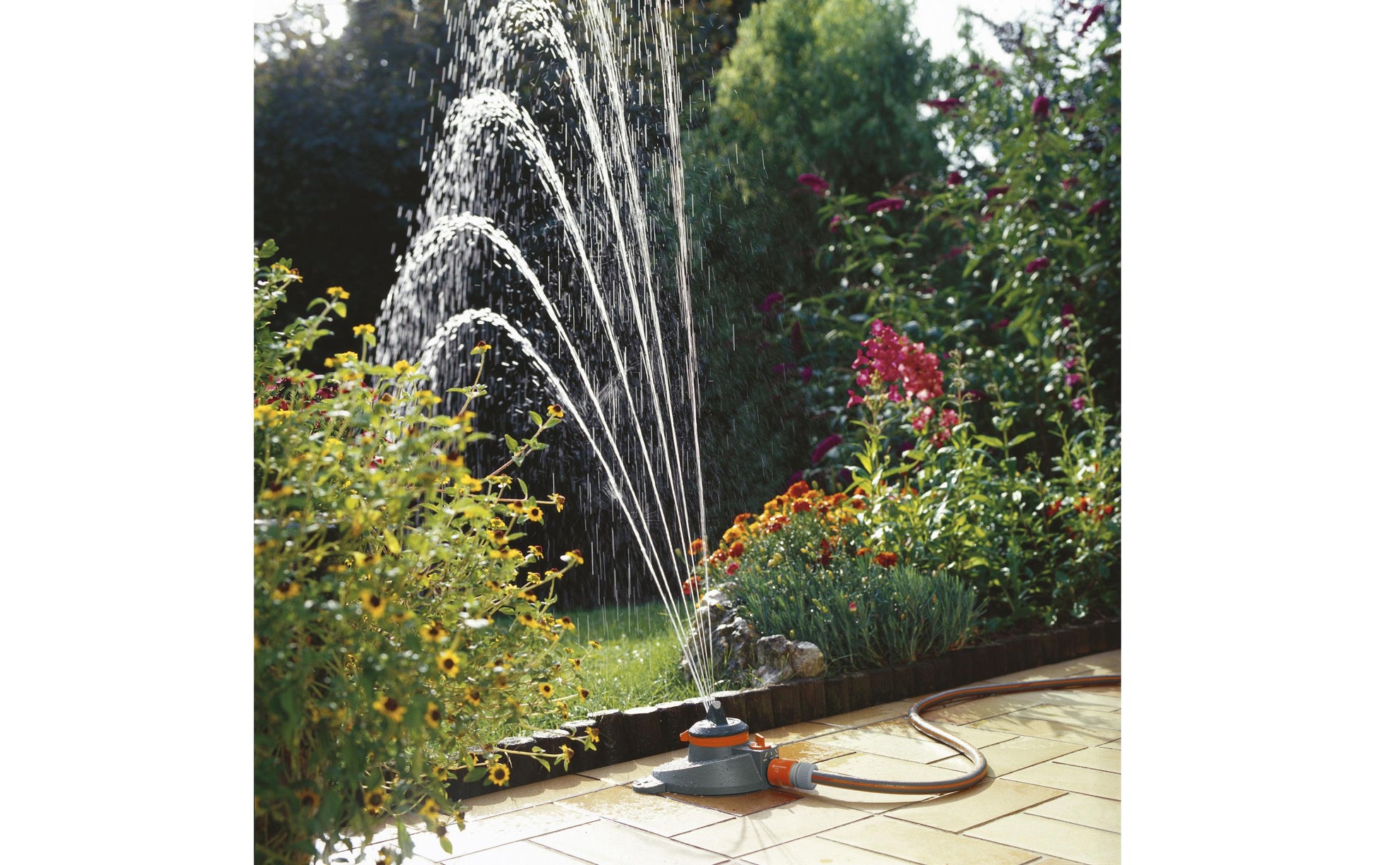 Gardena Comfort Teil- und Vollkreisregner – Sprühbereich 3–20 m, Flächenabdeckung 310 m², Schwarz/Orange