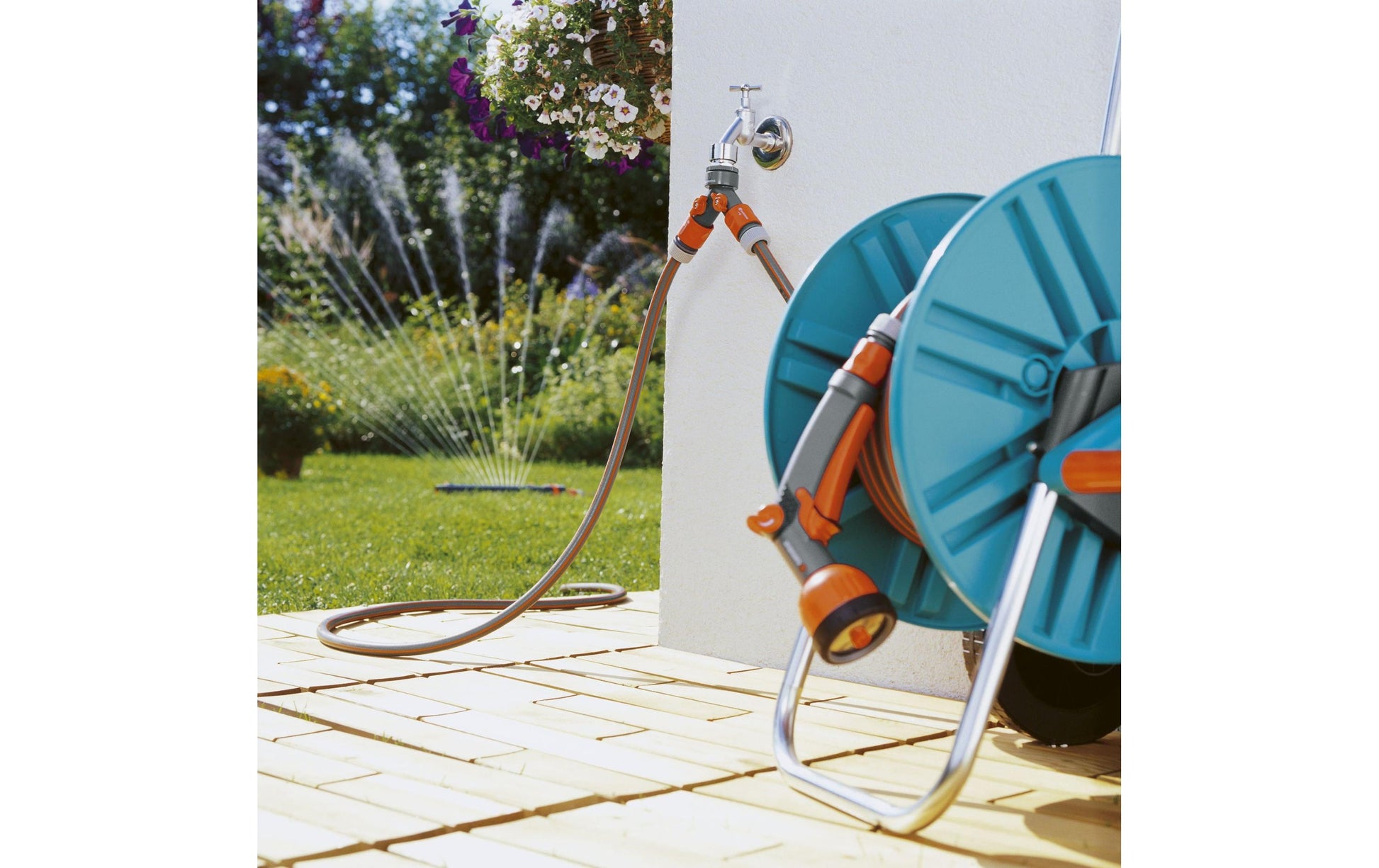 Gardena 2-Wege-Ventil – G1 (33,3 mm), Kunststoff, Schwarz/Orange, 2 Ausgänge, für Wasserhähne mit G1-Gewinde