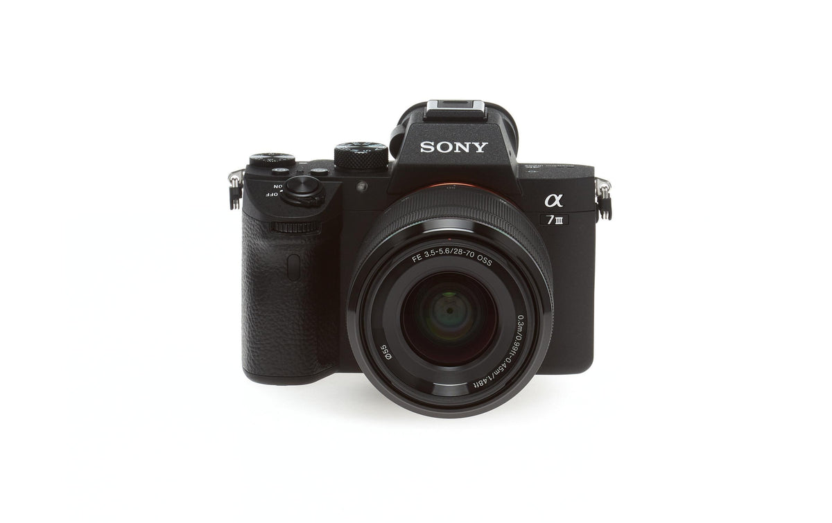 Sony Alpha 7 III Kit 28–70mm f/3.5–5.6 OSS – Vollformat, 24,2 MP, 4K, Schwarz