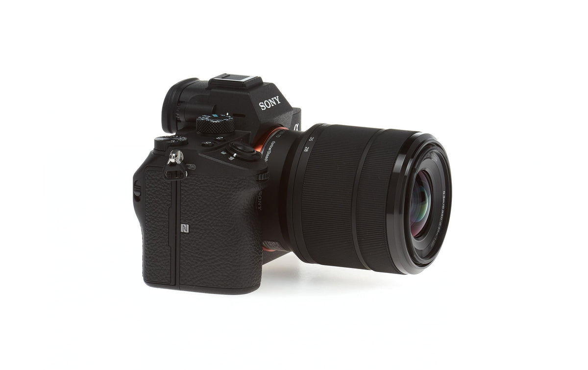 Sony Alpha 7 III Kit 28–70mm f/3.5–5.6 OSS – Vollformat, 24,2 MP, 4K, Schwarz