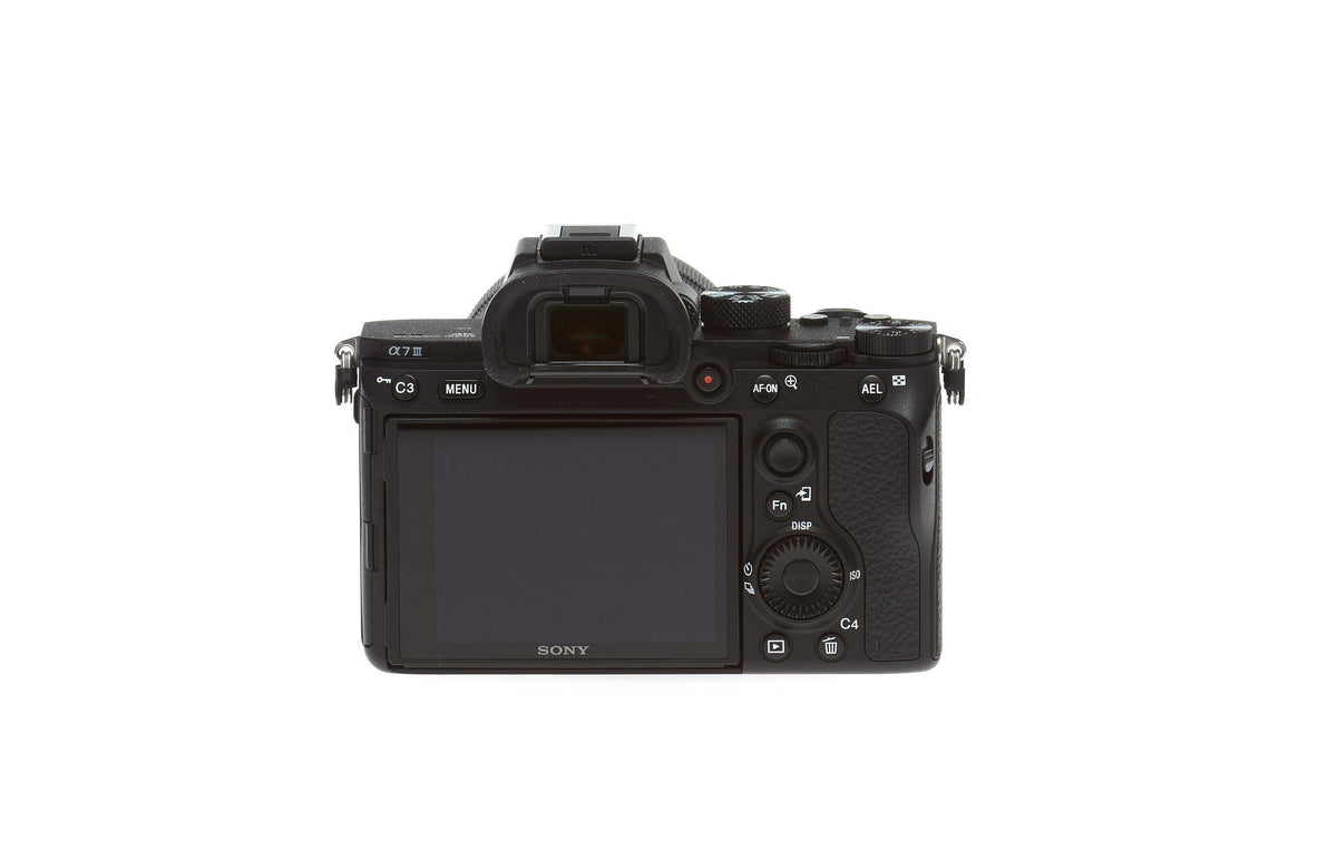 Sony Alpha 7 III Kit 28–70mm f/3.5–5.6 OSS – Vollformat, 24,2 MP, 4K, Schwarz