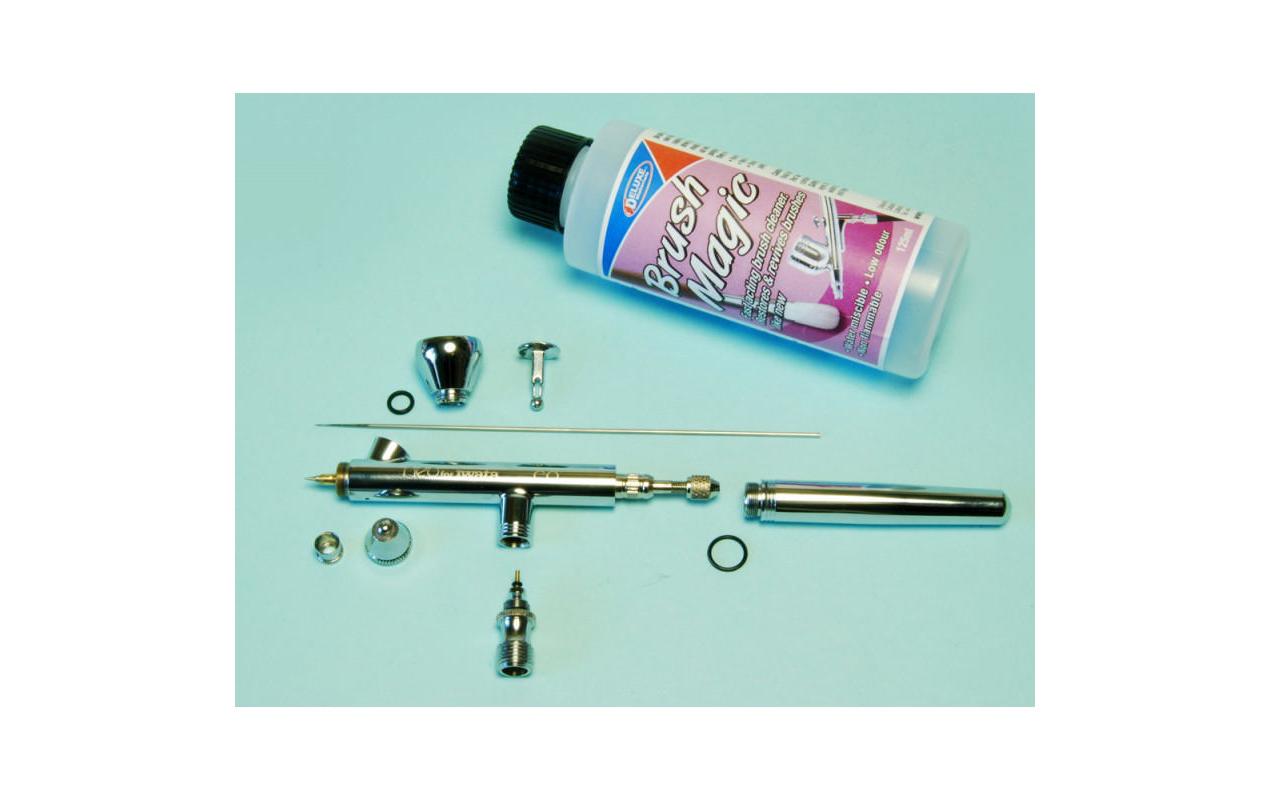 Deluxe Materials Pinselreiniger – flüssig, 125 ml, transparent, für Kunststoff