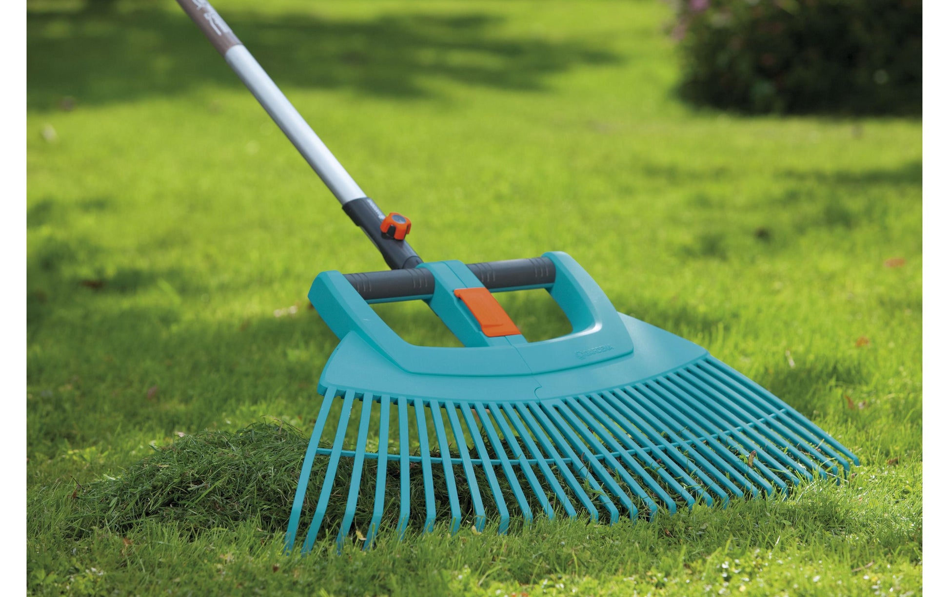 Gardena combisystem-Fächerbesen – 77 cm Wischbreite, Kunststoff, 150 cm, ohne Stiel, für Gardena
