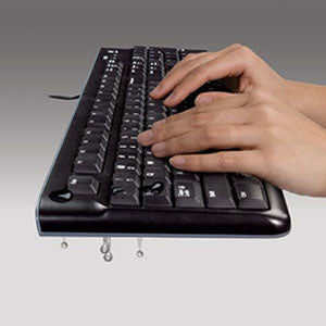 Logitech K120 – Tastatur – kabelgebunden, USB – QWERTY (US-INT) – Schwarz