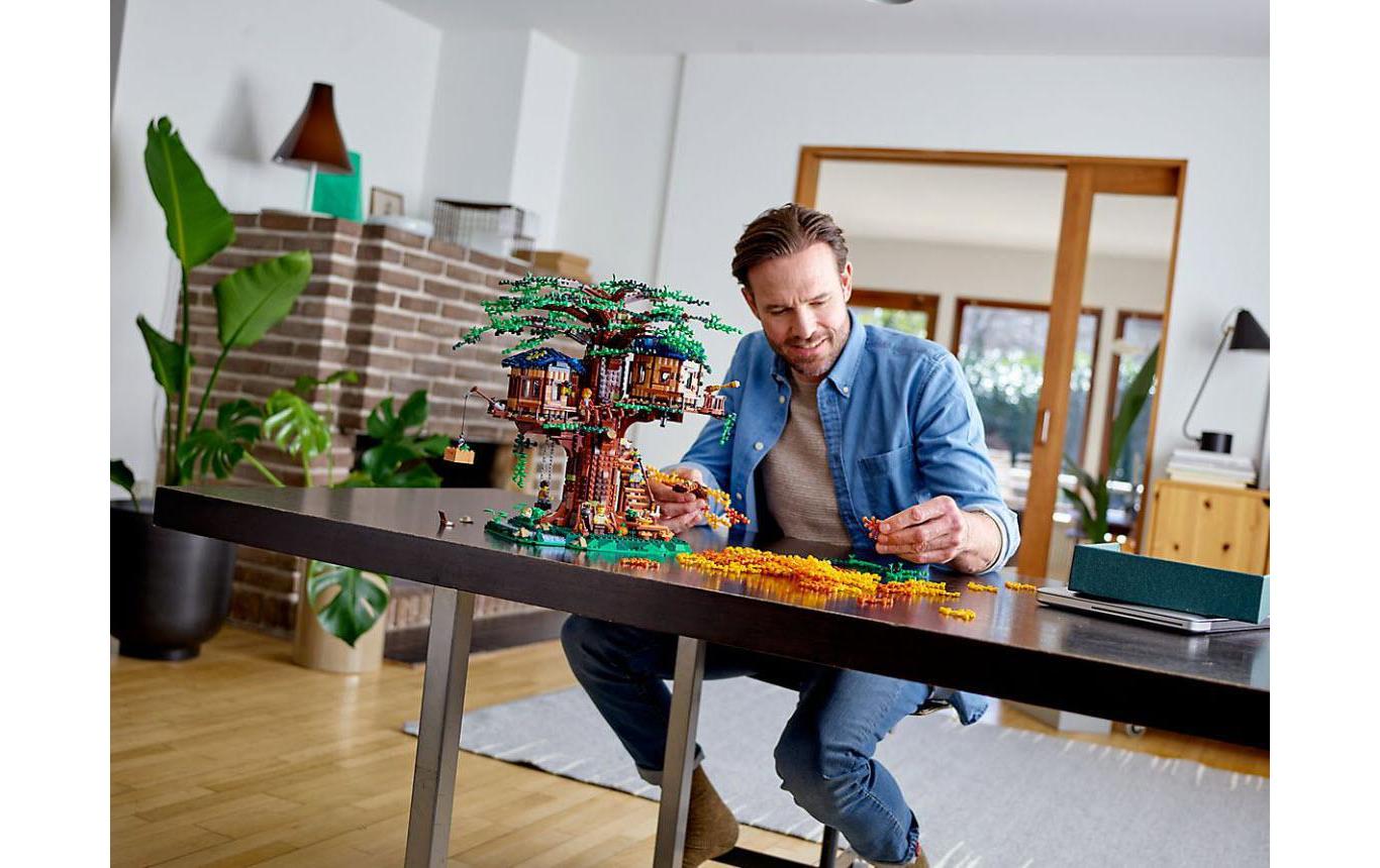 LEGO Ideas Baumhaus – 3036-teilig – 27 × 37 × 24 cm – ab 16 Jahren