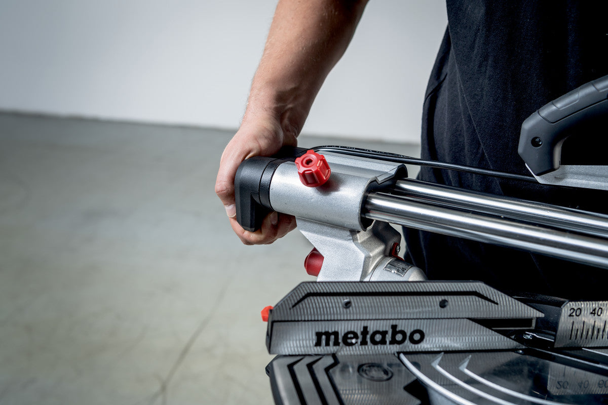 Metabo Kappsäge KGS 254 M – 1 800 W – Spindelhals – Sägeblatt-Ø 254 mm – Ohne Zubehör