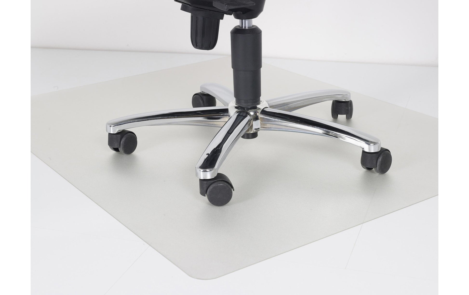 Siltex Bodenschutzmatte für Hartböden – 120 × 120 cm, PU-Haftschicht, transparent, Polycarbonat