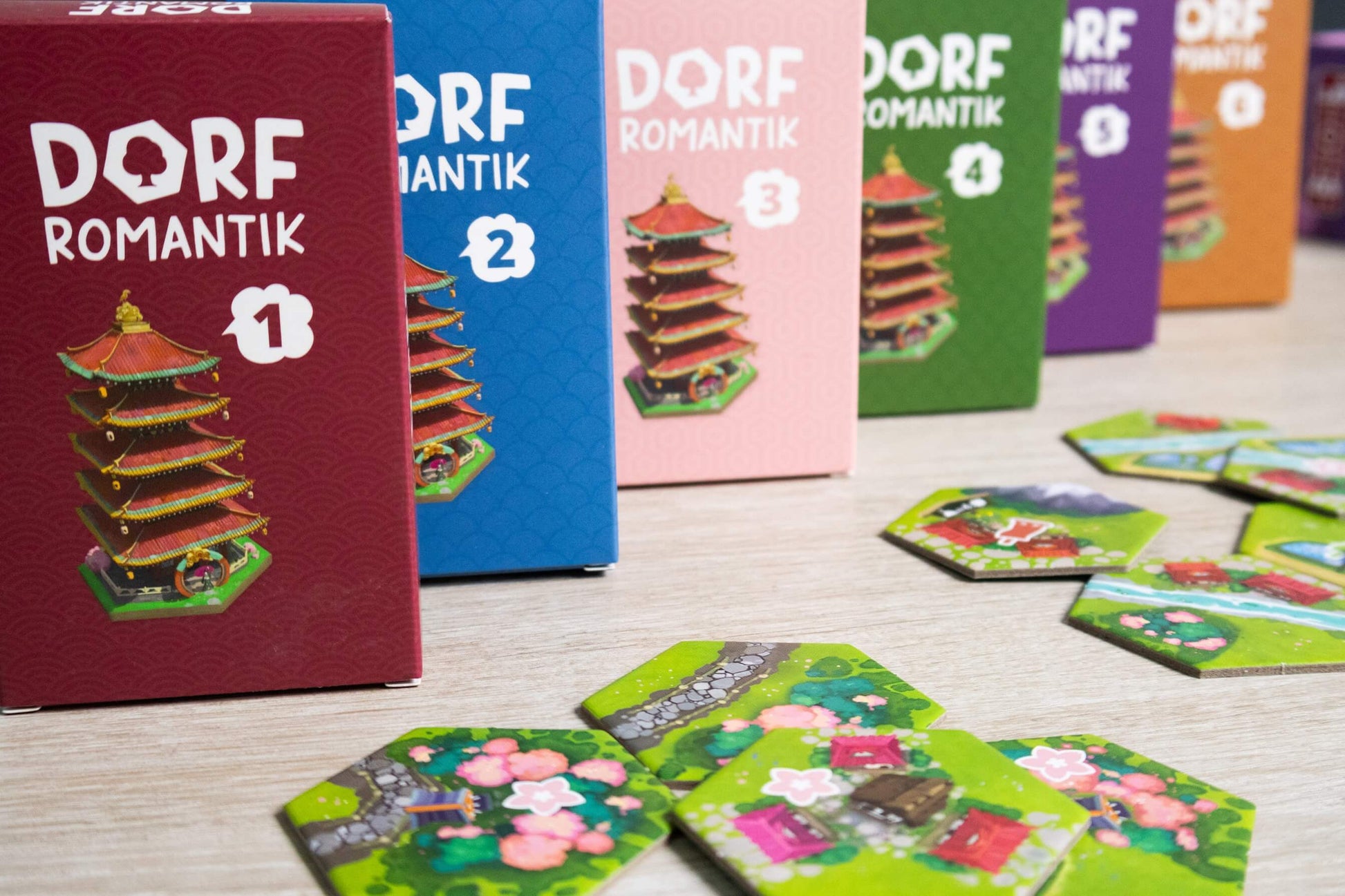 Pegasus Dorfromantik Sakura Brettspiel, 1–6 Spieler, ab 10 J., 30 Min., DE