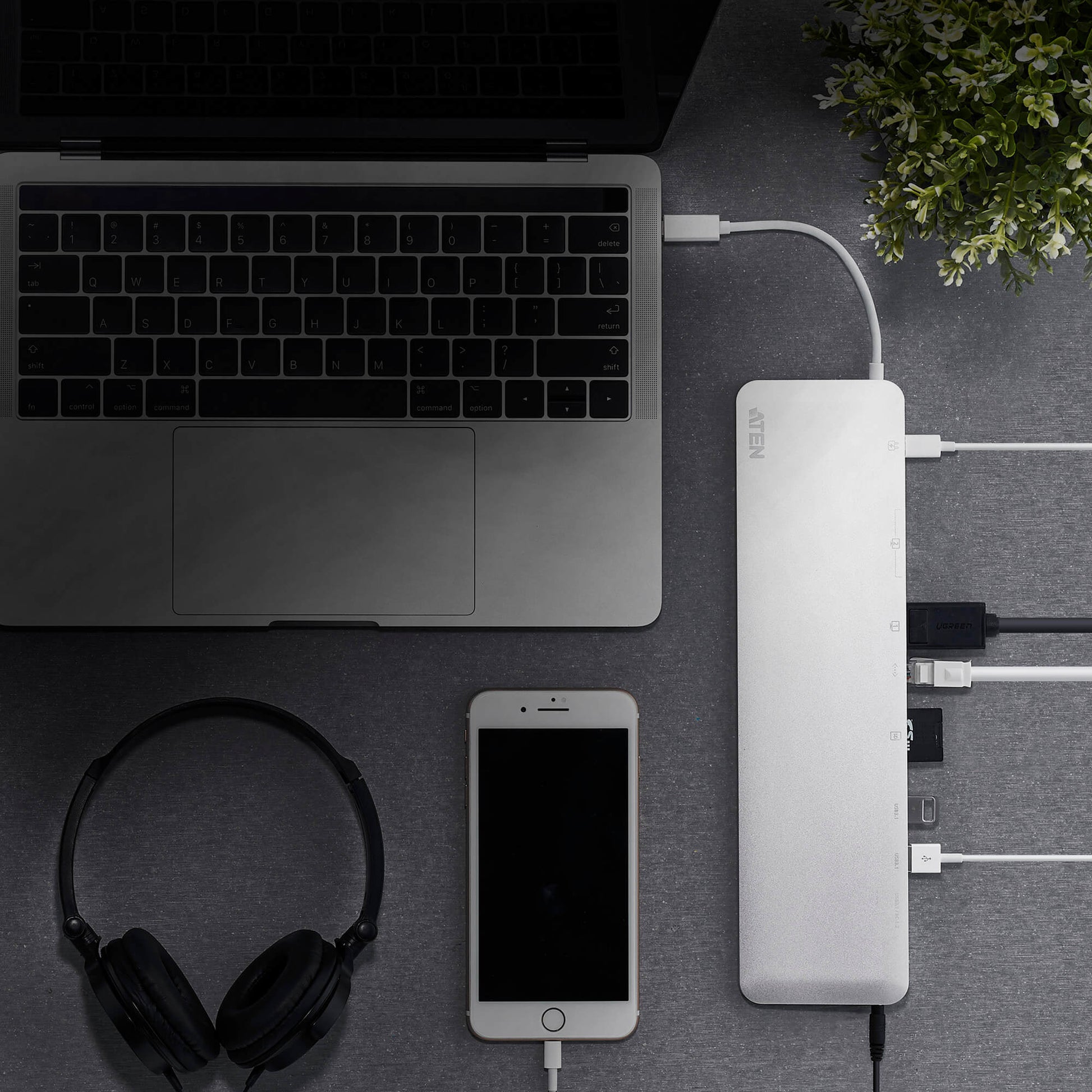 ATEN UH3234 Multiport-Adapter – USB-C, DP, HDMI, VGA, 3× USB-A, 60 W PD, GbE, SD/microSD, 3,5 mm Audio