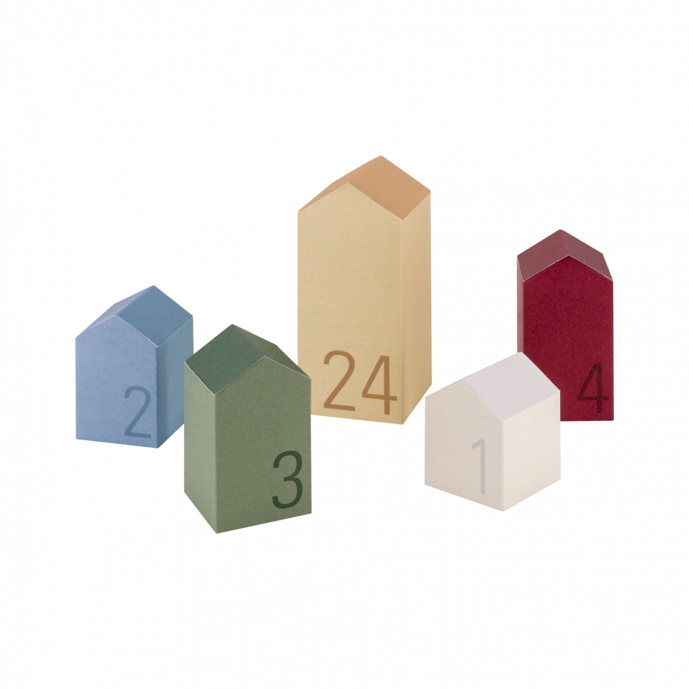 REMEMBER Adventskalender – Dorf – 24-teilig, zum Befüllen – 23,8 × 27,5 × 2,3 cm