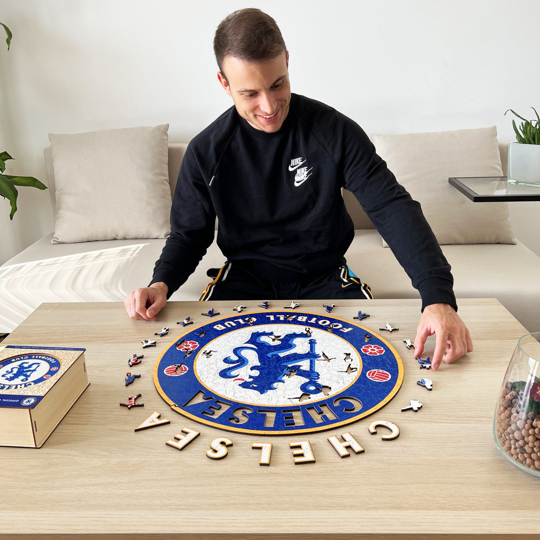 Iconic Puzzles Chelsea FC - Logo – Logikspiel, ab 10 Jahren, 180 Min