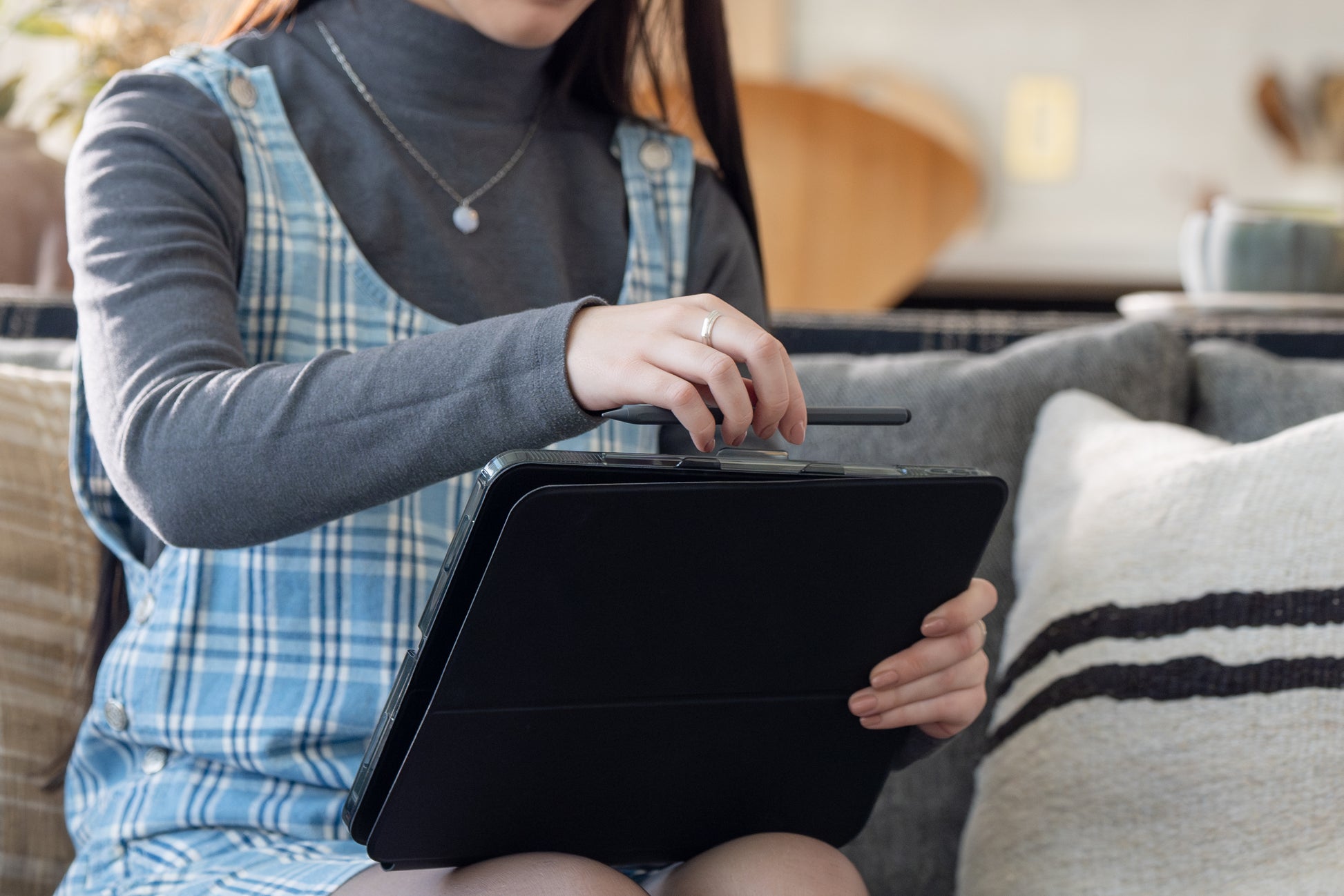 ZAGG PROKEYS 2 – Tastatur, DE-Layout (DE), Schwarz – für iPad Air 13 (M2/M3)