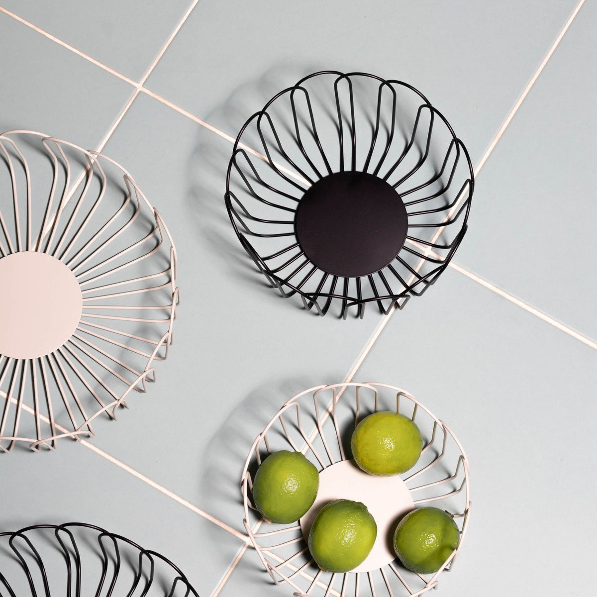 ONA Schüssel – Ø 19,0 cm, H 10,3 cm, Metall (Eisen), Schwarz