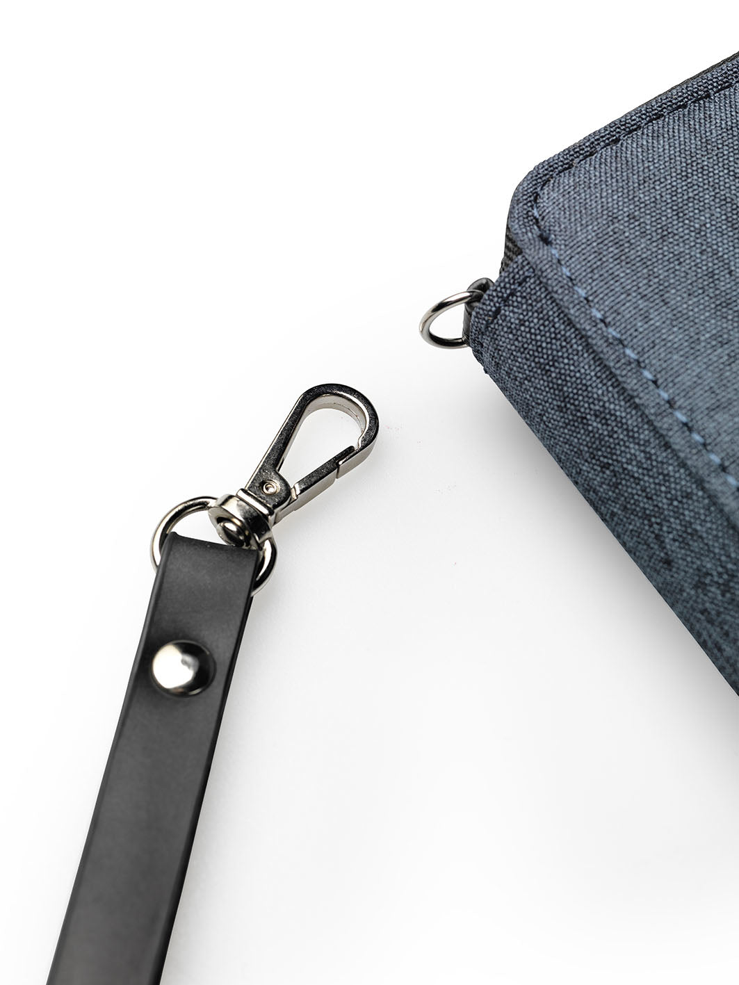 Dufco Reisemappe Smart Organizer – Powerbank 4000 mAh, wasserfest – für Smartphones bis 6" – grau