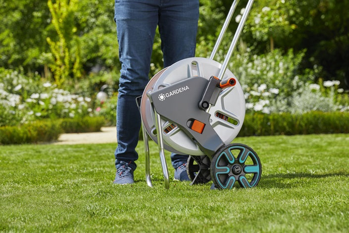 Gardena AquaRoll 18540-20 Schlauchwagen 60 m – manuell, 2 Räder, mit Tragegriff, grau, Metall/Kunststoff