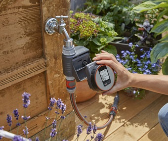 Gardena Controller – Batteriebetrieb, 12 bar, Bewässerungsdauer 99 min – Schwarz, Grau – 1890-20
