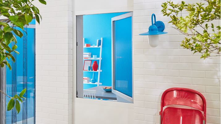 TESA Fenster-Fliegengitter – 130 × 150 cm – grau – waschbar