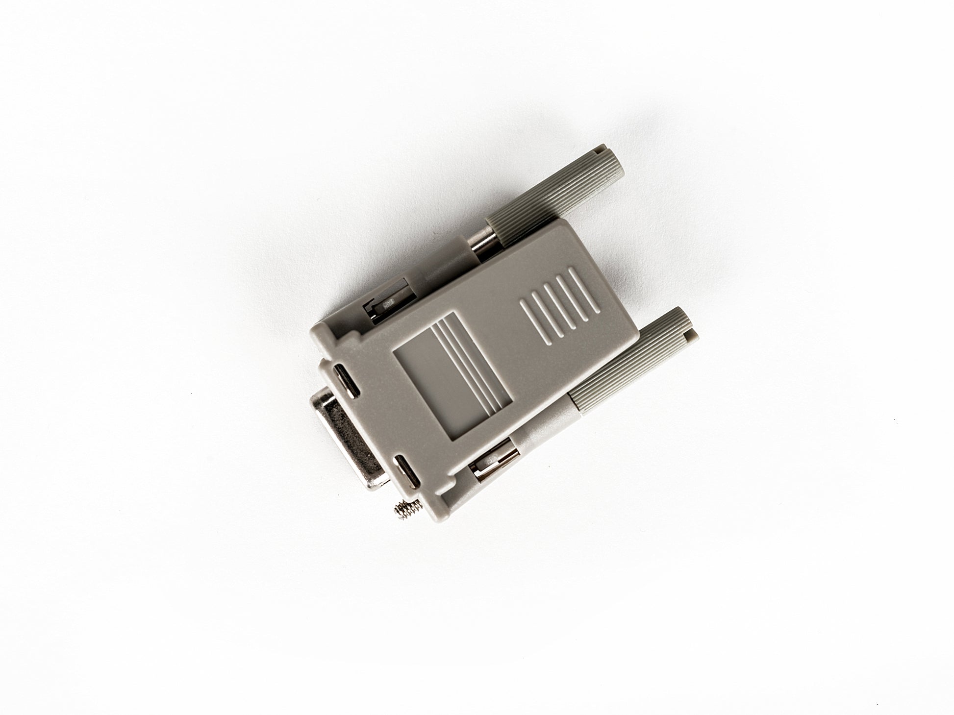 Vertiv Seriell-Crossover-Adapter RJ-45 (m) zu DB-9F