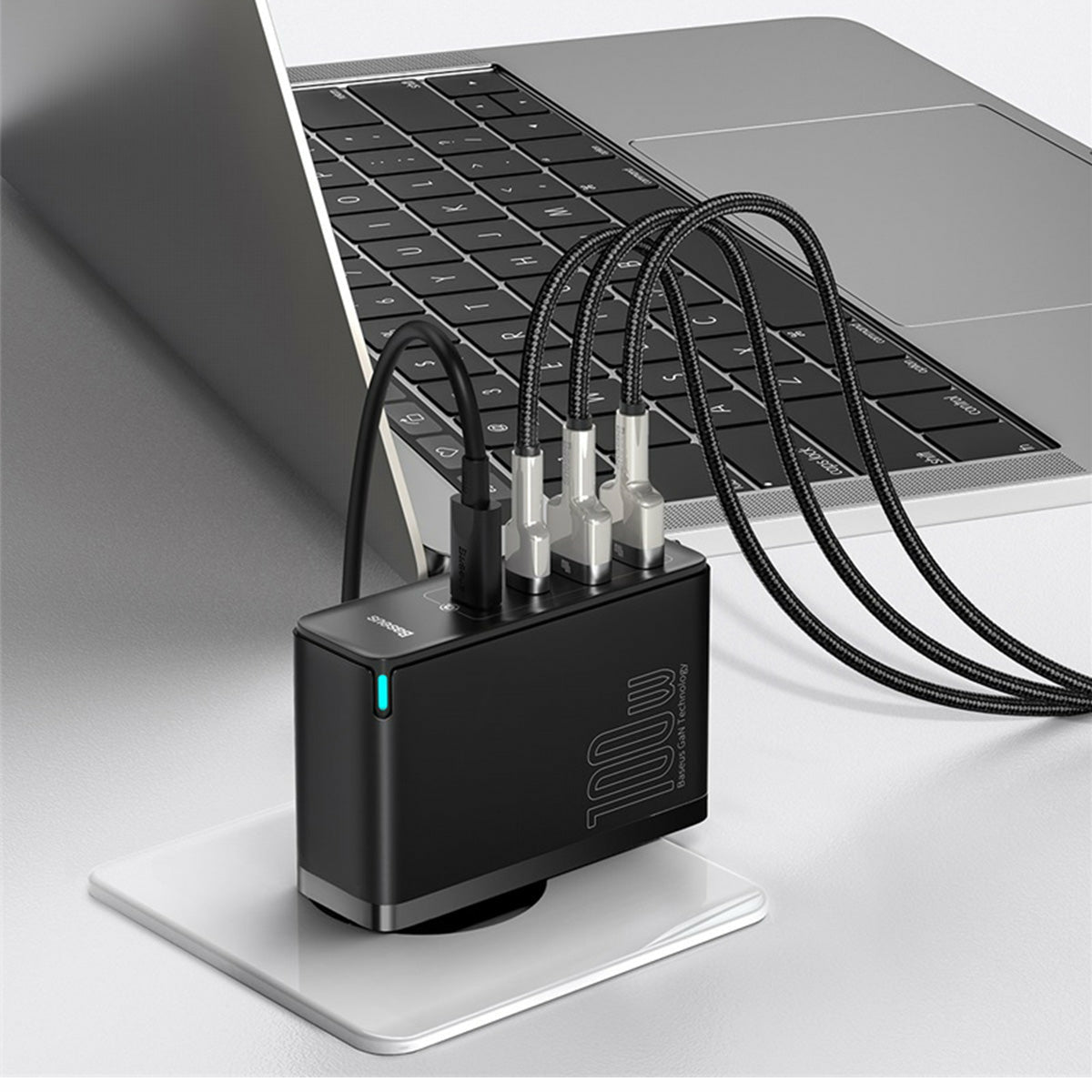 Baseus Ladegerät – 100 W, 2× USB-A + 2× USB-C