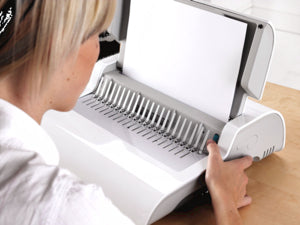 Fellowes Pulsar E 300 Bindegerät – Plastikbindung, A4, 20 Blatt, Elektrische Stanzung