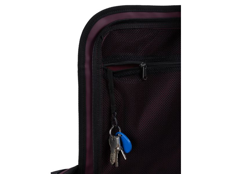 KOOR Sporttasche Sooma – 30 l, aus rPET, dunkelrot, 30,5 × 40 × 50 cm