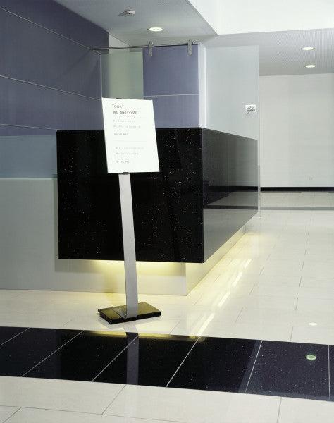 Durable Boden-Prospektständer Info Sign – für A3 hoch/quer, silber, Acryl, 360×80×1250 mm